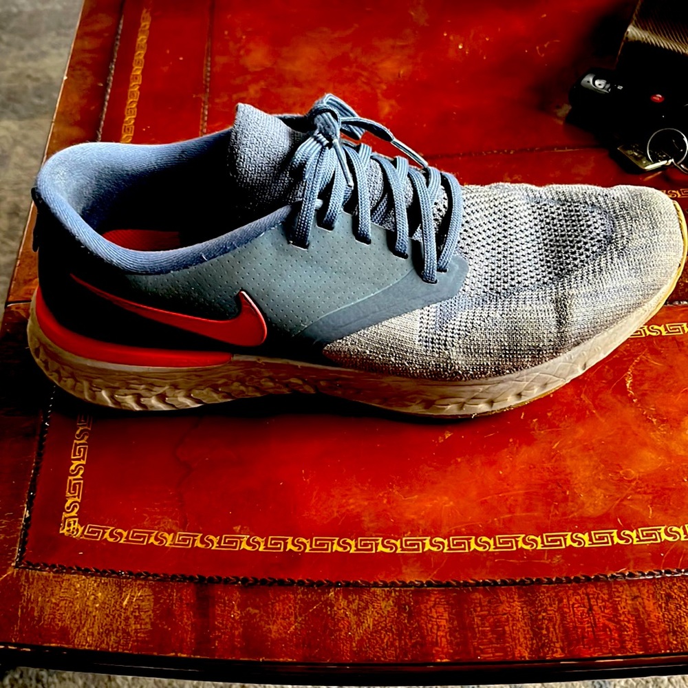 Nike Odyssey React Flyknit 2